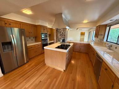 Main picture of 2345 Lake Ridge Shrs E