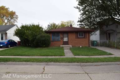 Main picture of 23040 Piper Ave