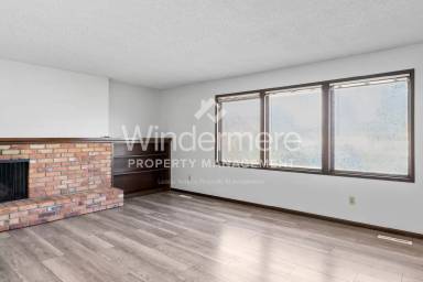 Main picture of 824 N Wilbur Rd