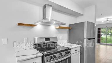 Main picture of 4434 Trumbull St