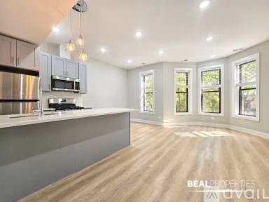 Main picture of 428-438 W Belden Ave
