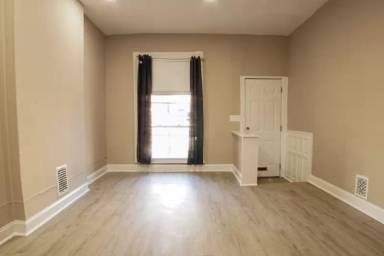 Main picture of 2705 Orleans St