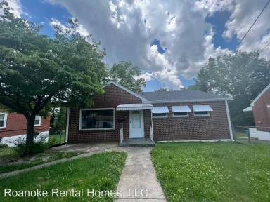 Main picture of 936 Greenhurst Ave NW