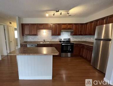 Main picture of 908 Wescott Sq