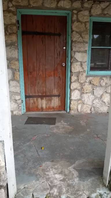 Main picture of 14035 W River Rd