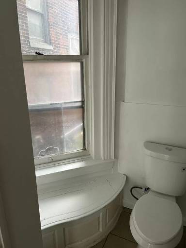 Main picture of 106 S Pershing Ave