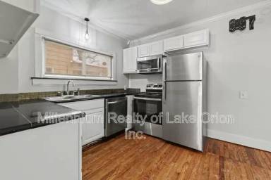 Main picture of 24 Utica Rd