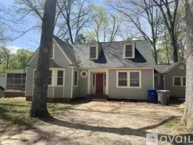 Main picture of 111 Windsor Ave