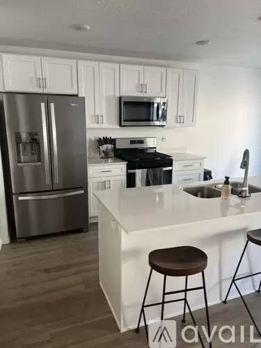 Main picture of 476 S Rockwell Ln
