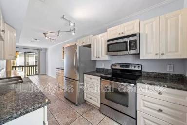 Main picture of 121 13th Ave S