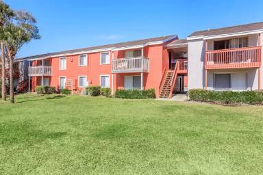 Main picture of Crown Pointe Apartments
