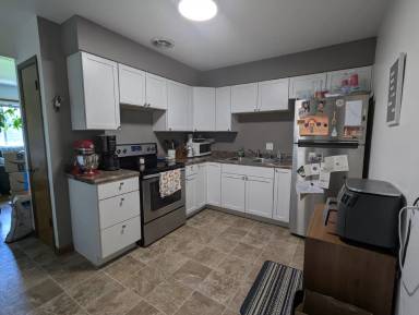 Main picture of 298 Prairie View St