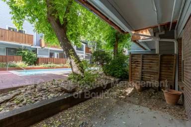 Main picture of Maxwell Place Condo