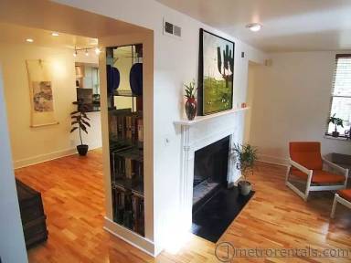 Main picture of 187 E Sycamore St