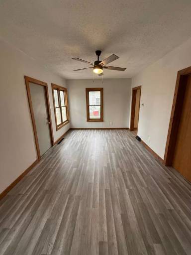 Main picture of 614 N Chestnut Ave