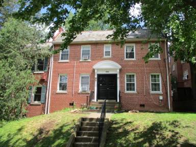 Main picture of 2635 41st St NW