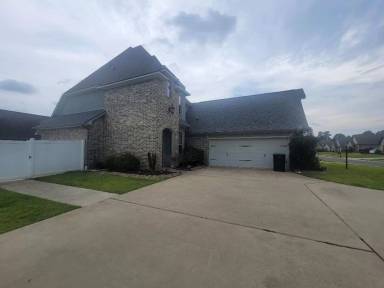 Main picture of 724 Fir Wood Ln