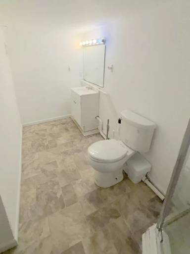 Main picture of 156 DuPont Cir