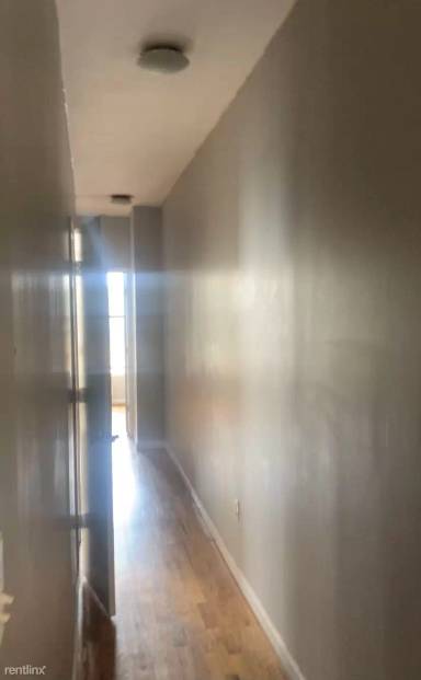 Main picture of 20 Covert St