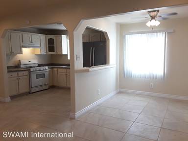 Main picture of 732 W Century Blvd