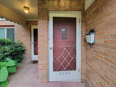 Main picture of 2247 Branard St