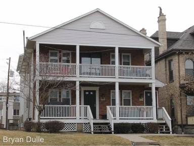 Main picture of 1726 Summit St