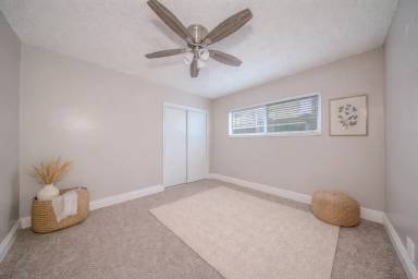Main picture of 451 E 55th St