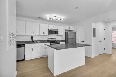 Main picture of 851 Fields Dr