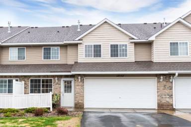 Main picture of 17537 Gillette Way