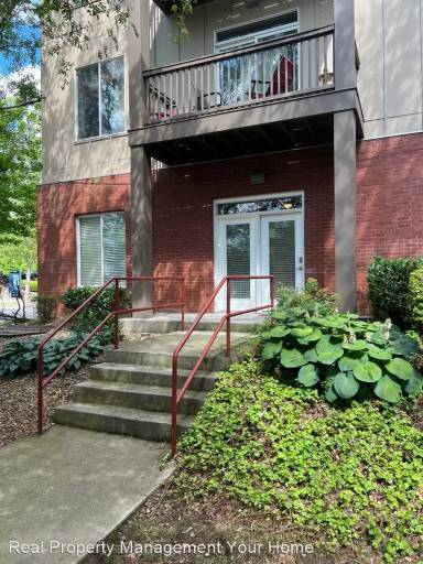 Main picture of 817 Flynn St