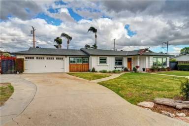 Main picture of 1310 Farrington Dr
