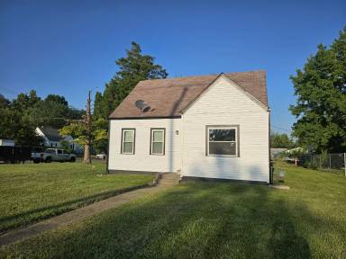 Main picture of 1744 Woodland Ave