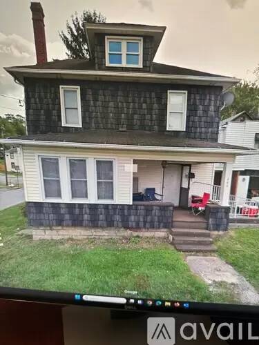 Main picture of 369 Race St