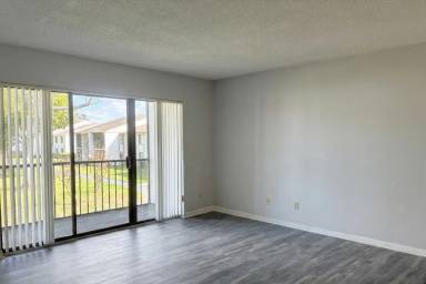 Main picture of 8203 Sun Spring Cir