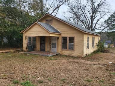Main picture of 719 Crawford Ave