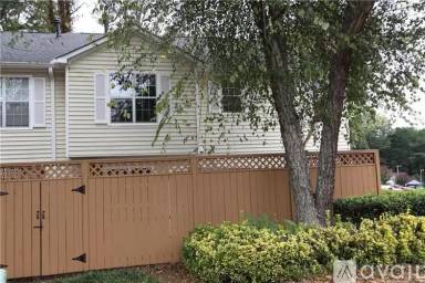 Main picture of 5577 Clover Rise Ln