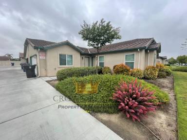 Main picture of 3077 Bright St