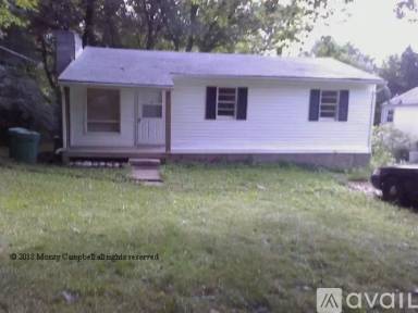 Main picture of 5549 N Adrian Ave