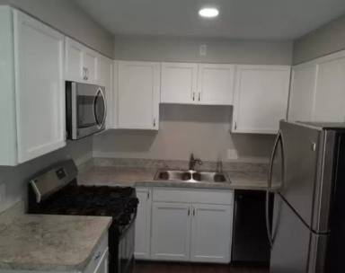 Main picture of 3078 Sullivant Ave