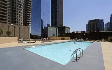 Main picture of 441 E Ohio St