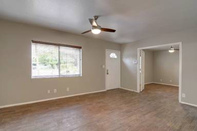 Main picture of 519 W 13th St