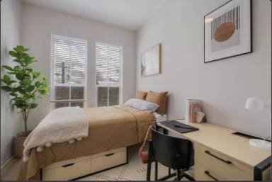 Main picture of 920 Evans Ave