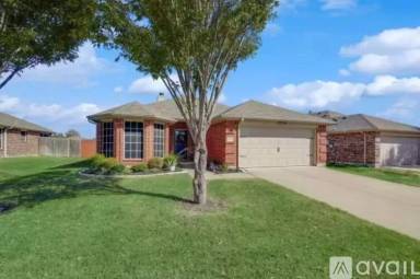 Main picture of 3012 Spencer Cir