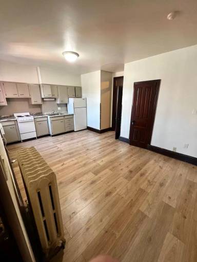 Main picture of 427 N Market St