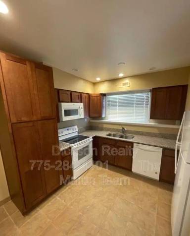 Main picture of 470 Sunshine Ln