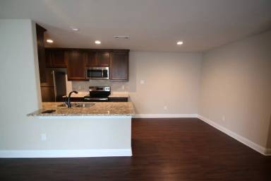 Main picture of 3216 Cherry Ln