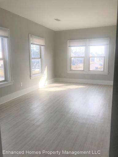 Main picture of 406 Oak St