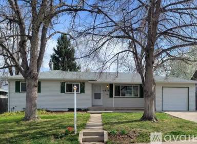 Main picture of 4520 E Wyoming Pl