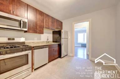 Main picture of 2508 N LeClaire Ave