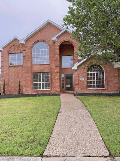 Main picture of 9114 Woodlake Dr